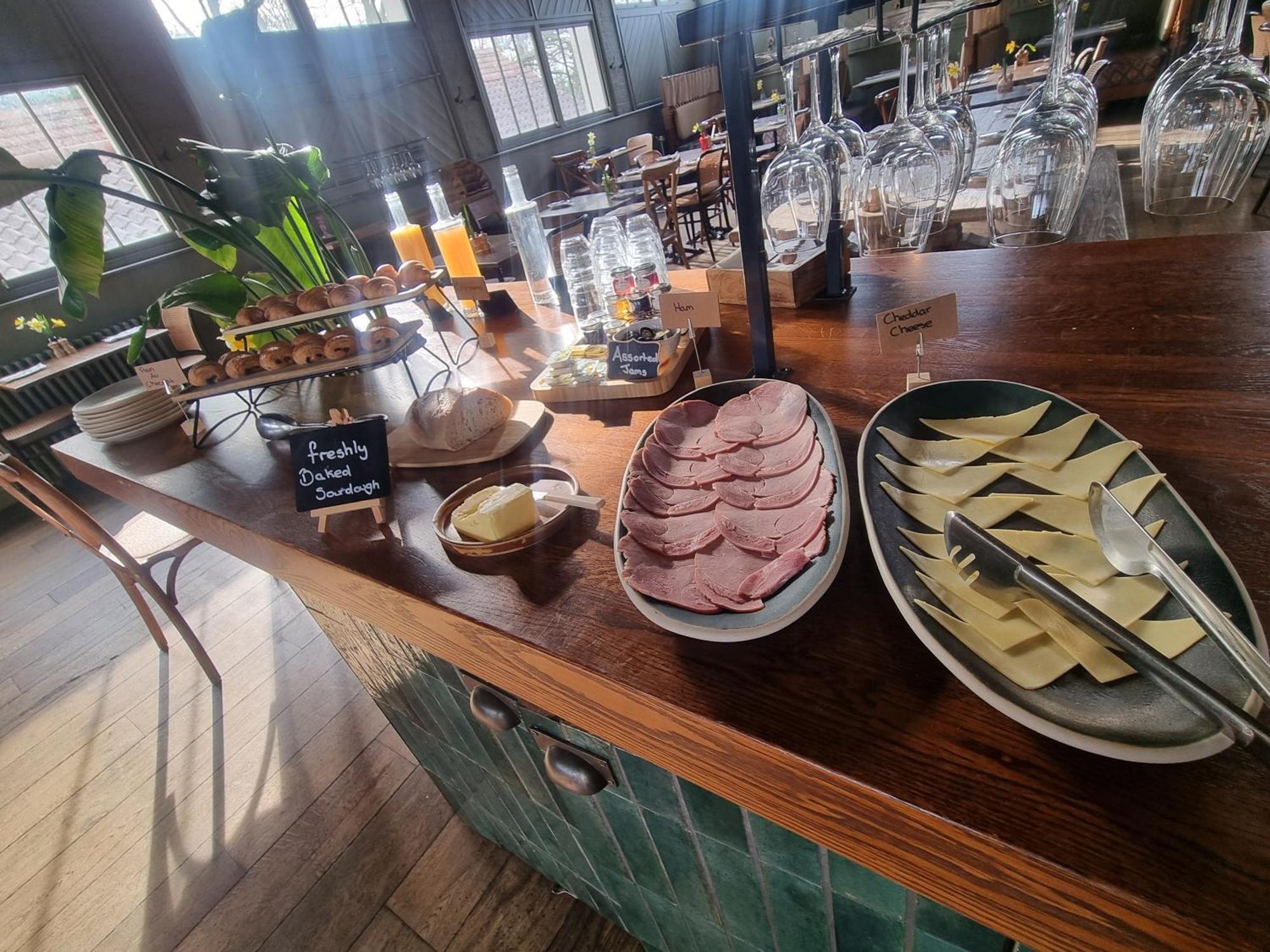 The Ridings At Theobalds Park Hotel Goff's Oak Buitenkant foto